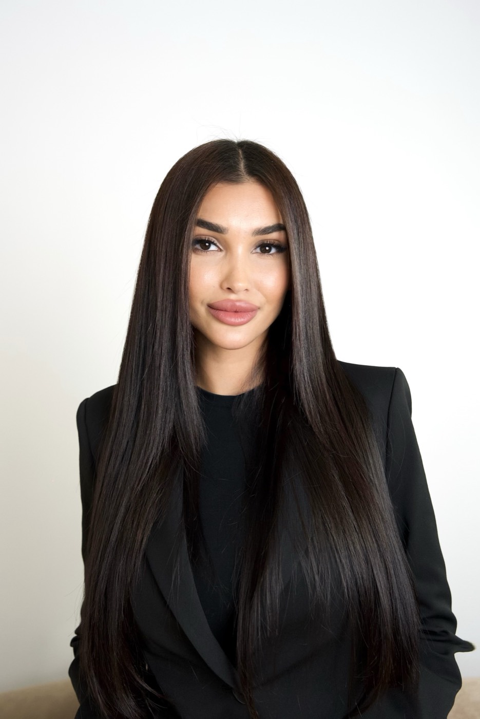 Kayra, Inhaberin des Kayra Beauty Studios